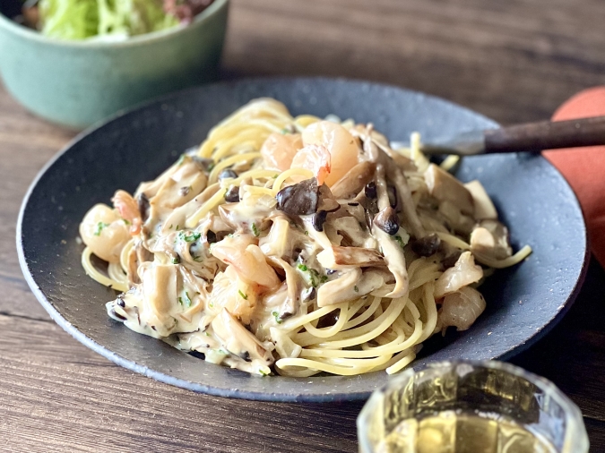 きのこのクリームパスタ