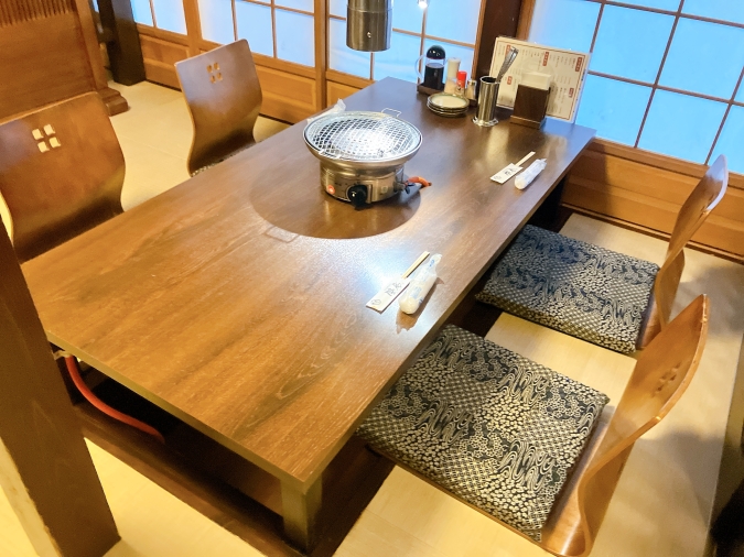 行橋ホルモン隆庵　掘りごたつ席