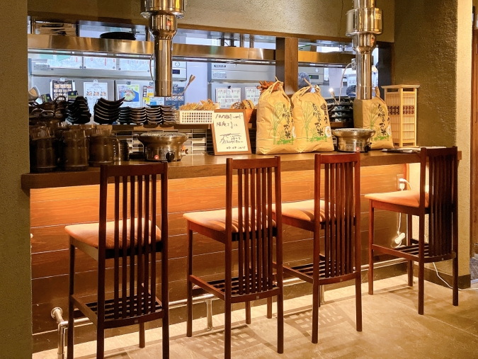 行橋ホルモン隆庵　カウンター席