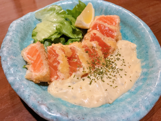 うおism　サーモンレアかつ