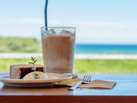 bbb haus 糸島　カフェ　絶景　スリービーハウス