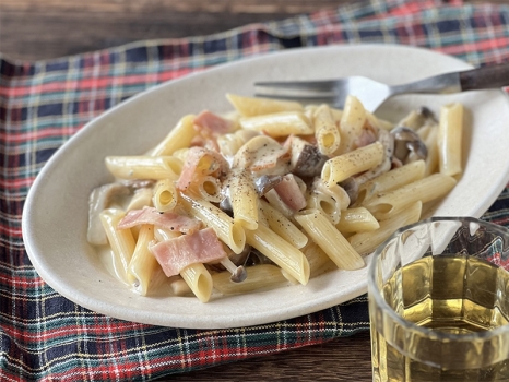 中願寺あゆみレシピ／きのことゴルゴンゾーラのペンネ