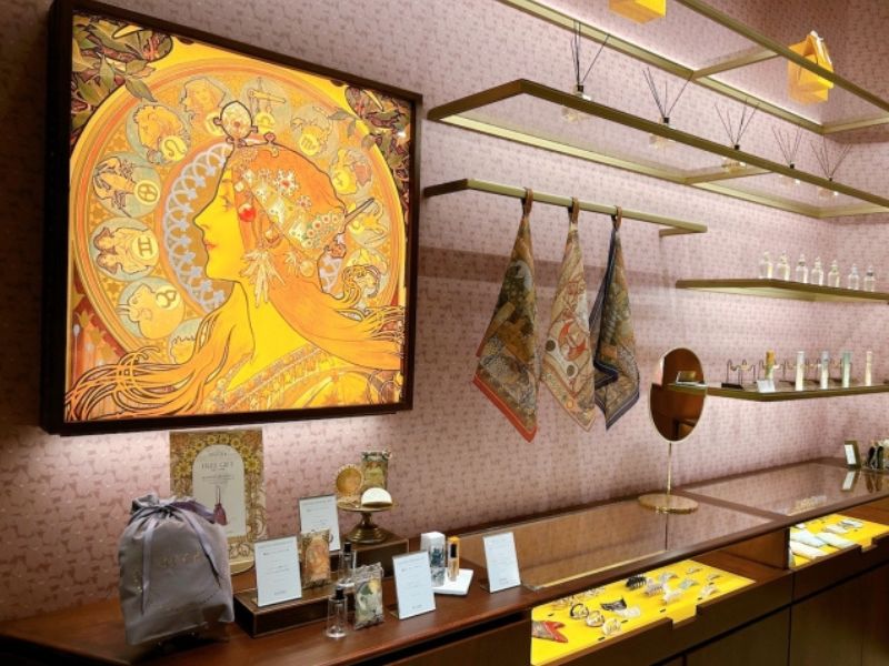 MUCHA(ミュシャ)福岡ワンビル店/ 店内