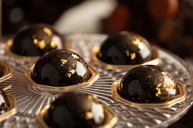 ANAクラウンプラザホテル福岡『贅沢なチョコレートスイーツビュッフェ～DREAM WEDDING～』「誓いのドームショコラ」