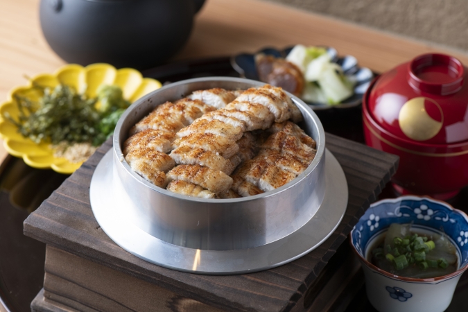 大濠うなぎ　白釜まぶし