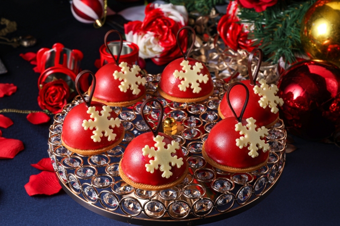 ヒルトン福岡シーホーク「アリスのクリスマス晩餐会」ハートの女王のコレクション