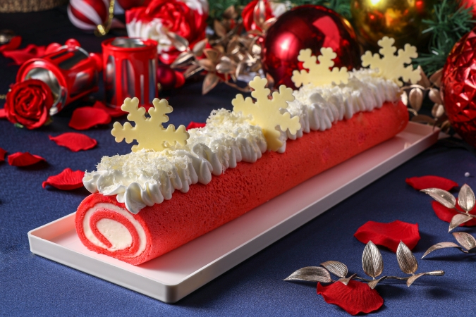 ヒルトン福岡シーホーク「アリスのクリスマス晩餐会」夜のパーティークラッカー