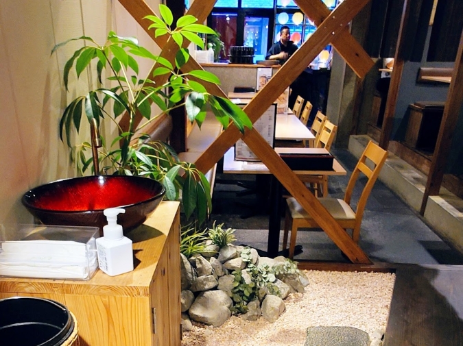 Popular for both lunch and as an izakaya! Fukuoka City's