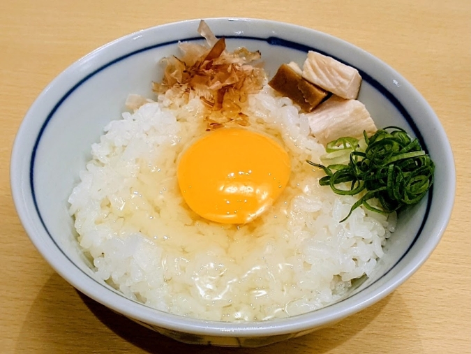 博多非豚骨なお人 博多デイトス店　鶏ュフ香るたまごかけご飯①