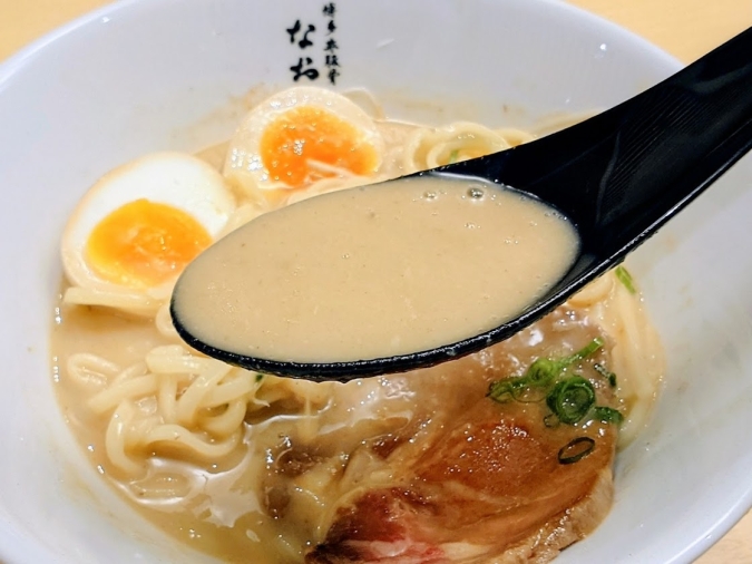 博多非豚骨なお人 博多デイトス店　なお鶏白湯らぁ麵⑤