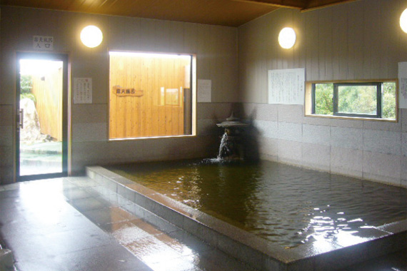 大川温泉 貴肌美人 緑の湯　内湯