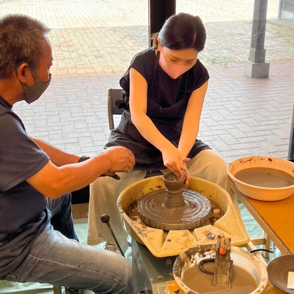 大丸福岡天神店「ふくおか伝統工芸 びびび！展」上野焼「ろくろ体験」