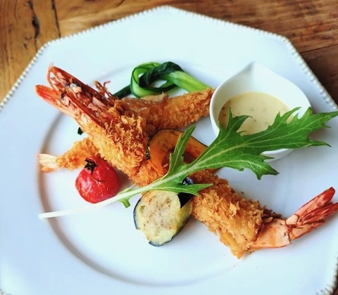 ビストロカフェ夜空「コンビ有頭エビフライランチ」