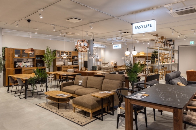 クラッシュゲート福岡大川本店 内観