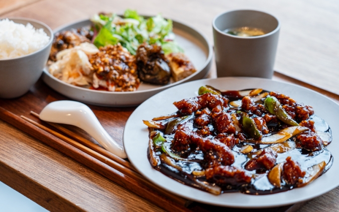 凛丹 toiet 黒酢スブタ定食