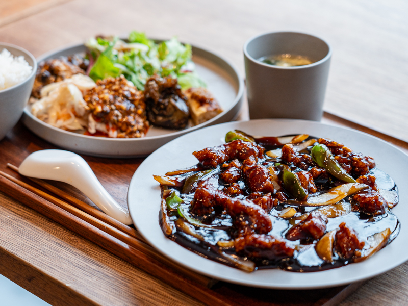 凛丹 toiet 黒酢スブタ定食