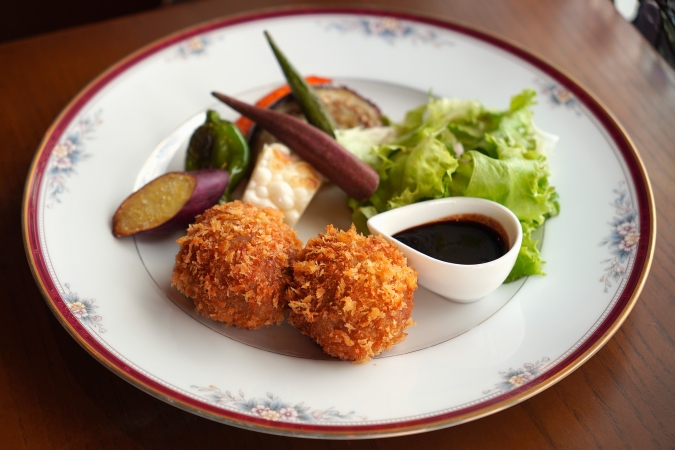 シークレットレストランK　ジビエのメンチカツ