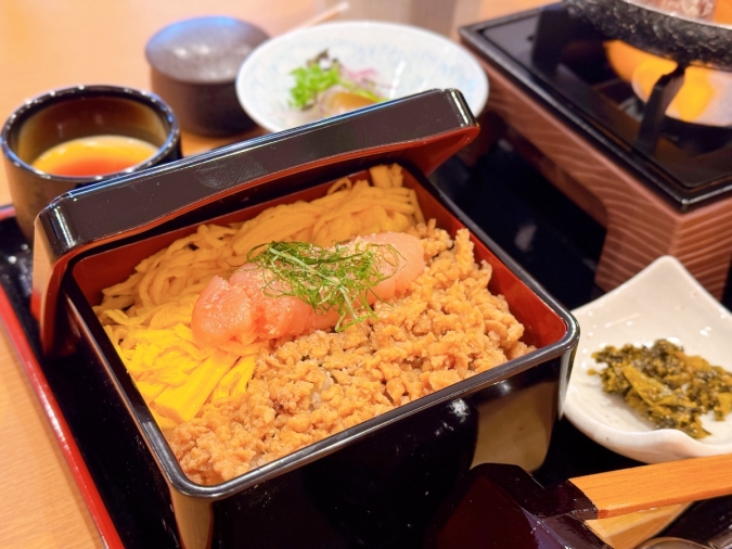 水たき料亭 博多華味鳥 中洲本店 明太そぼろ重