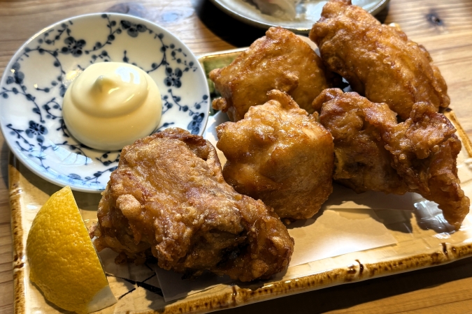 キッチンジョーズ　骨付き鶏の唐揚げ