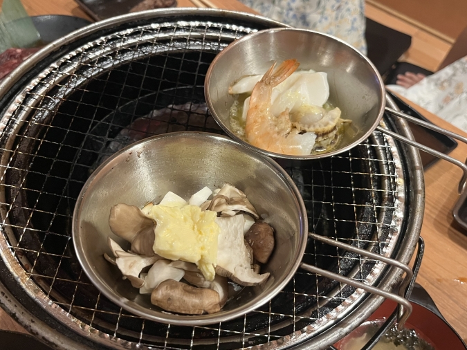 カルビ市場天神店 海鮮焼き盛り合わせ、海鮮ホイルバター焼き