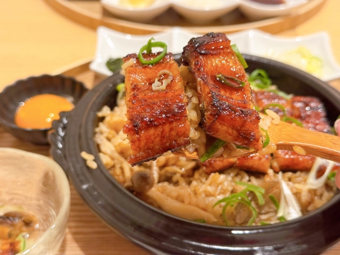 京から鰻　土鍋ご飯