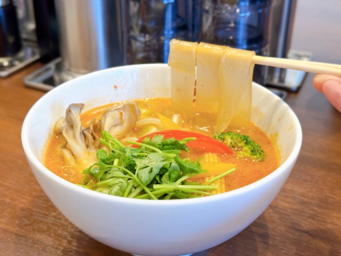 七宝麻辣湯 六本松店　坦々スープ