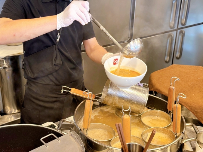 七宝麻辣湯 六本松店　スープづくり