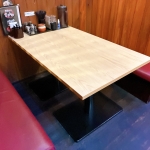 黒豚とんこつラーメン まるしん 行橋本店　テーブル席