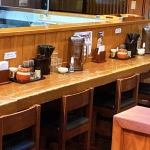 黒豚とんこつラーメン まるしん 行橋本店　カウンター席