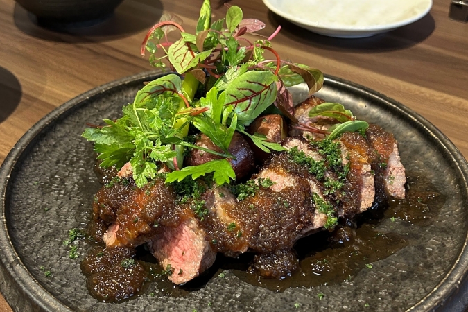 キッチンジョーズ　糸島牛炭火焼き（100g）と温野菜