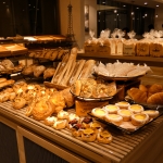 ヴィ・ド・フランス　レーヴ・ド・パリ新天神地下街店／パンの商品棚