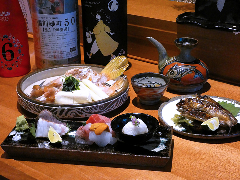 お魚ことら　刺盛ほかおすすめ料理／福岡市中央区渡辺通