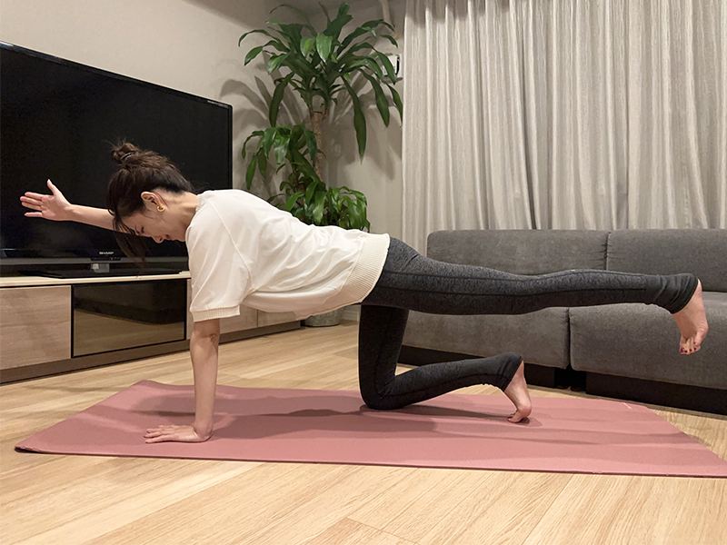 坂井汐梨　30秒体幹トレーニング　インナーマッスル