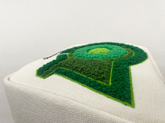 九州国立博物館20周年記念グッズ　王塚古墳形 装飾古墳ポーチ