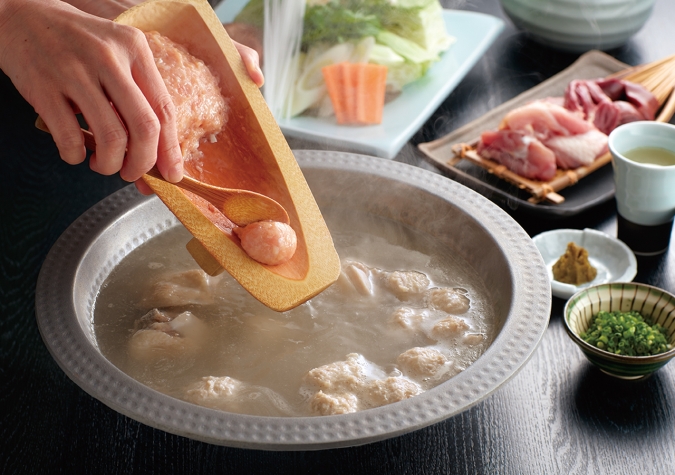 水たき料亭 博多華味鳥 中洲本店/水たき