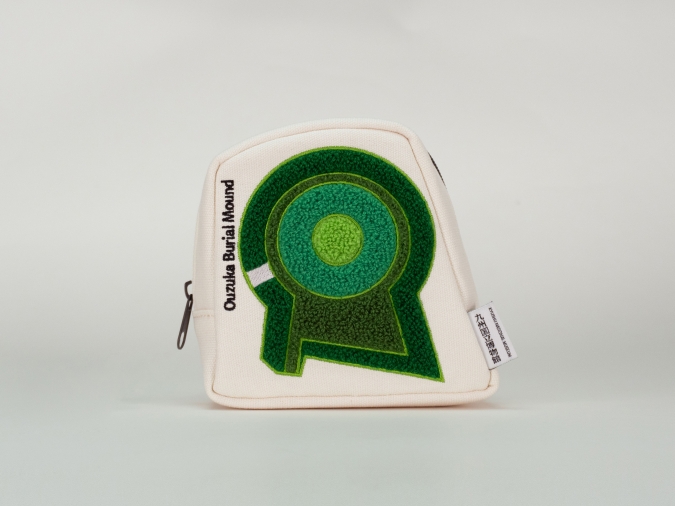 九州国立博物館20周年記念グッズ　王塚古墳形 装飾古墳ポーチ