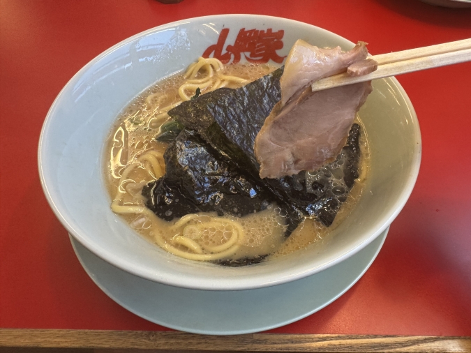 ラーメン山岡家 福岡松島店　醤油ラーメン・チャーシュー