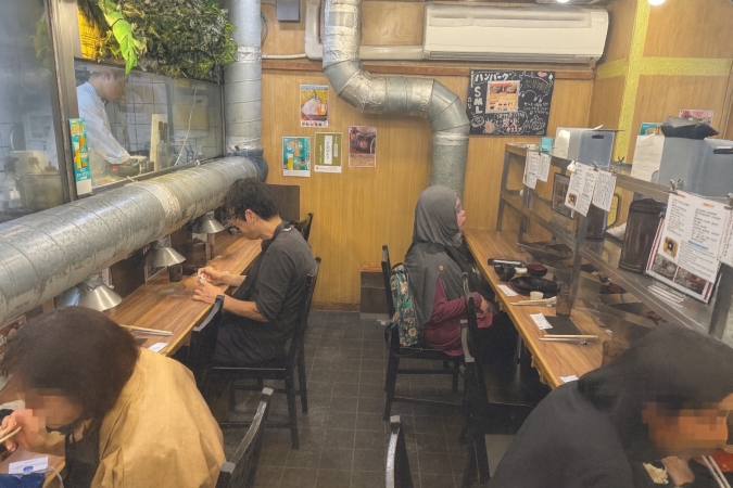 ハンバーグ 極味や 博多店店内