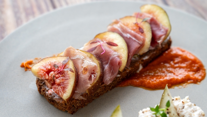 パンストック天神店 いちじくと生ハム