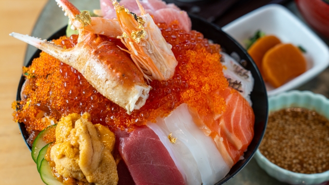 塚本鮮魚店 本店 極上海鮮丼