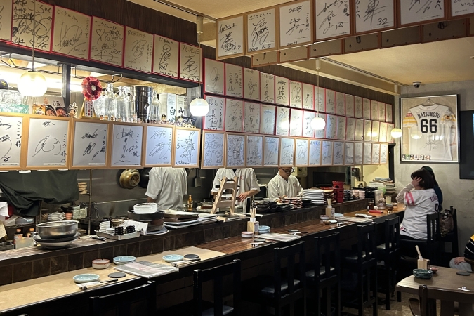 西新こころ　店内