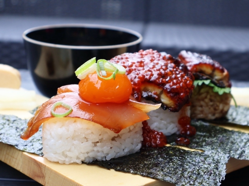 おむすび横丁　うなぎとまぐろスペシャル