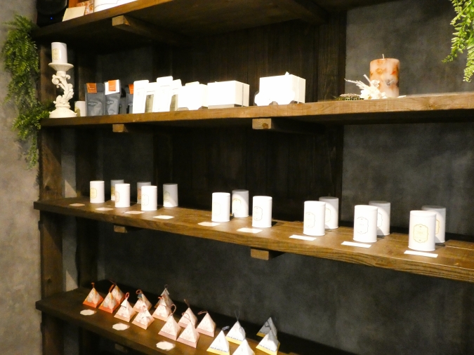 TEA ROOM flower bird　物販コーナー