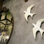 TEA ROOM flower bird　店内　鳥のオブジェ