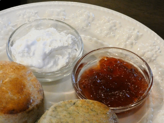 TEA ROOM flower bird　クロテッドクリームといちごジャム