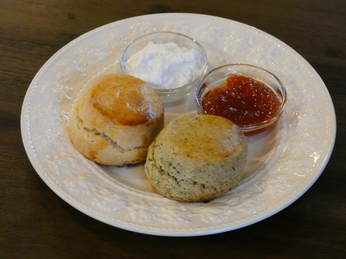 TEA ROOM flower bird　スコーン