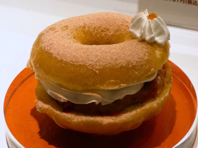 クリスピー・クリーム・ドーナツ アミュプラザ博多店　ドーウィッチ オリグレ あまおう苺＆ホイップ