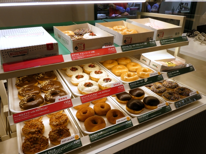 クリスピー・クリーム・ドーナツ アミュプラザ博多店　ショーケース