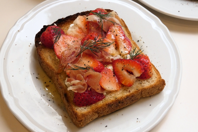 HOC ホック いちごトースト