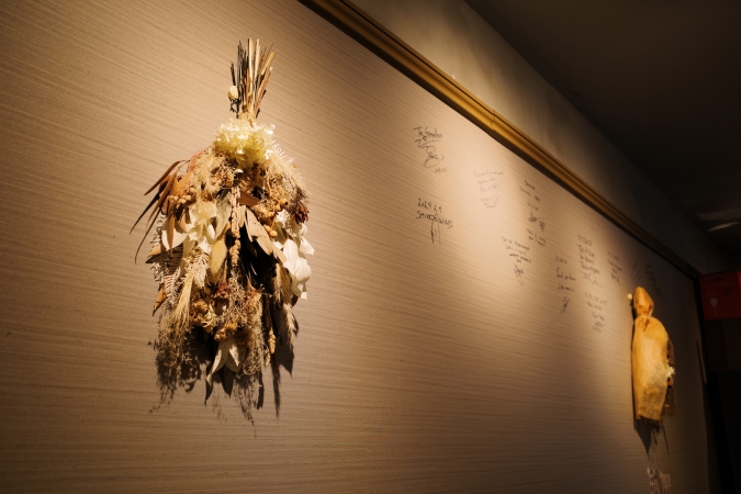 ワイン食堂Vin-Vie　店内装飾　ドライフラワー